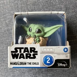 Star Wars Mandalorian The Child Figure